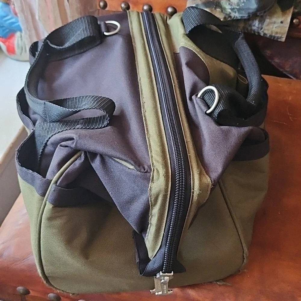 Olive Green and Black Men’s Carry Bag with Shoulder Strap